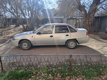 Daewoo: Daewoo Nexia: 2010 г., 1.5 л, Механика, Бензин, Седан — 4