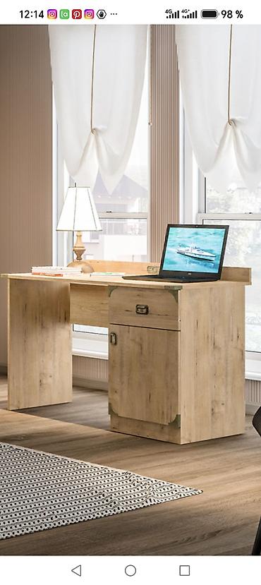 study table: Письменный/компьютерный стол в стиле лофт, цвет светлый дуб. Размер — 1
