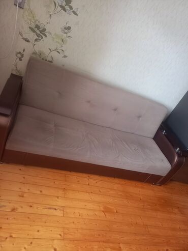 Divanlar: Divan, İşlənmiş, Açılmayan, Bazasız, Parça, Çatdırılma yoxdur