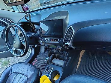 Hyundai: Hyundai ix35: 2 л | 2010 г. Кроссовер — 8