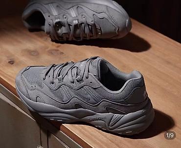 adidas gore tex: Мужские кроссовки, 42, Новый, цвет - Серый, Самовывоз, Платная доставка — 1