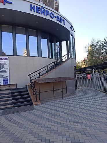 Продажа офисов: Продажа офисов 1300 м², Без ремонта, Без мебели, Многоэтажное здание, 1 этаж — 2