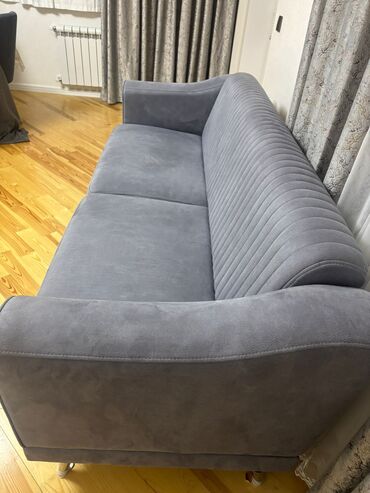 Masa və oturacaq dəstləri: Qonaq otağı üçün, İşlənmiş, Açılmayan, Dördbucaq masa, 6 stul — 6