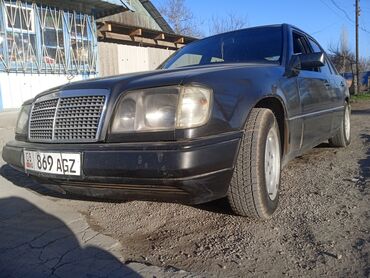 Mercedes-Benz: Mercedes-Benz 220: 1992 г., 2.3 л, Механика, Бензин, Седан