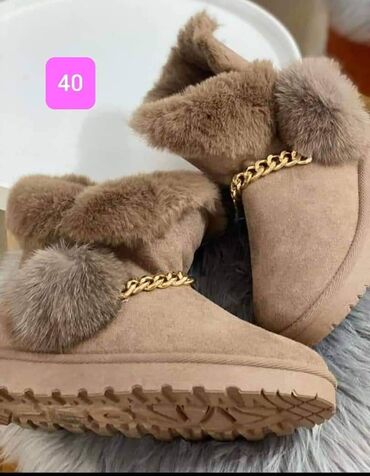 Ostala ženska obuća: Rasprodaja, dostupni brojevi obeleženi na slikama
Cena 3100 din — 23