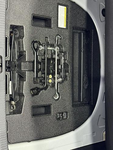 на лобовое: Toyota Camry: 2018 г., 2.5 л, Автомат, Бензин, Седан — 8