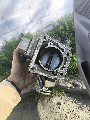 Транспорт: Дроссельная заслонка Mazda 2002 г., Б/у, Оригинал — 2