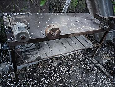 Тиски: Продаю комплект: 1) Металлический верстак (столешница ~8 мм, ножки — 5