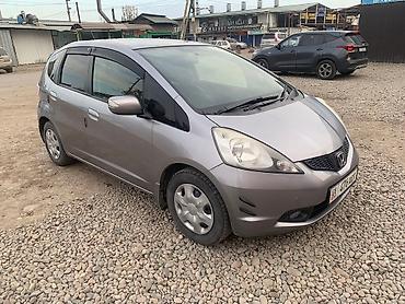Honda: Honda Fit: 2010 г., 1.3 л, Вариатор, Бензин, Хэтчбэк — 5