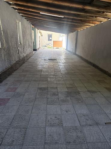 Сдаётся отдельный дом с крытой хозяйственной зоной/навесом во дворе at lalafo.kg Сдаётся отдельный дом с крытой хозяйственной зоной/навесом во дворе