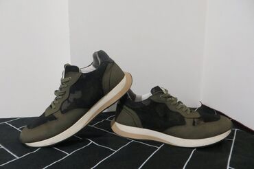 zara нови сад – слике: Patike, veličina - 45
