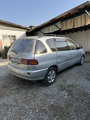 маленькие дешевые машины: Toyota Ipsum: 1996 г., 2 л, Автомат, Бензин, Минивэн — 4