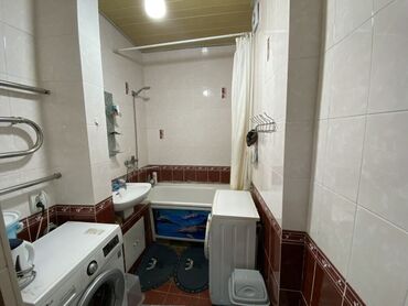 сдаю квартиру на долгий срок в аламедине: 2 комнаты, 48 м², 105 серия, 3 этаж, Старый ремонт