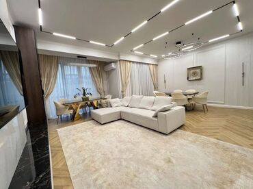 Продажа квартир: 3 комнаты, 133 м²