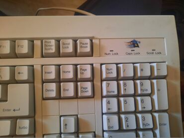 punjači za laptopove: Stara,retro tastatura sa din konektorom i adapter sa din na ps2