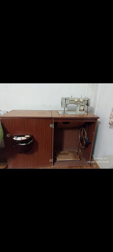olinpia yazi makinasi: Tikiş maşını Baby Lock, İşlənmiş,Mexaniki, 6 saplı, Ünvandan götürmə — 2