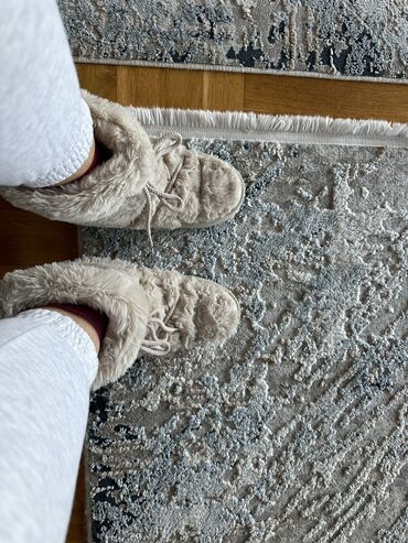 Ugg obuća: Ugg čizme, bоја - Bež, 41 — 5