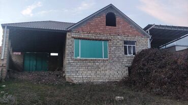 göygöl rayonunda evlərin alqı satqısı: 3 otaqlı, 120 kv. m, Təmirsiz
