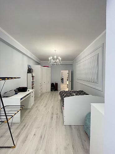 Продажа квартир: 3 комнаты, 132 м², 2 этаж — 9