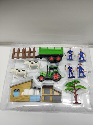 радиоупровляемая машина: Игровой набор «Farm Tractor» — ферма с техникой и фигурками Состав