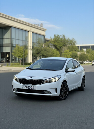 Kia: Taksiye Yararli Kredit yolu ile satilir İlkin odeniş en azi 3.000 azn — 1