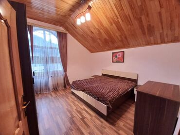 Günlük kirayə evlər: 200 kv. m, 5 otaqlı, Artezian quyusu, Kanalizasiya, Kombi — 9