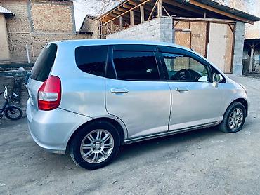 Honda: Honda Fit: 2002 г., 1.3 л, Вариатор, Бензин, Хэтчбэк — 2