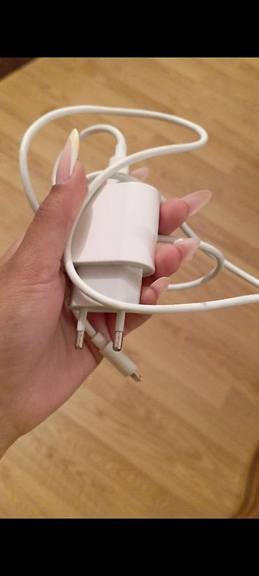 Məhsul: Divar şarj cihazı və kabel (EU 2-pin) - Rəng: ağ - Ştepsel