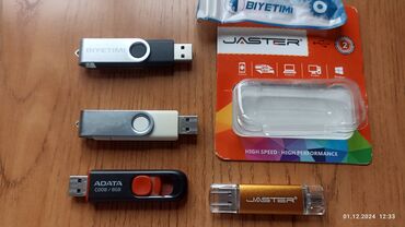 адаптер usb: Продаю комплектующие для пк флешки USB на 8 и 64 гб.не работают .цена