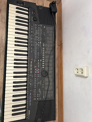 смарт гитара: Синтезатор Yamaha PSR-510 с блоком питания. - 61 полноразмерная — 1