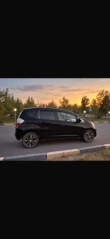 скупка авто: Honda Jazz: 2009 г., 1.4 л, Робот, Бензин, Хэтчбэк — 4