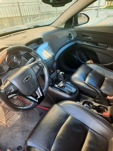 cruz fara: Chevrolet Cruze: 1.4 l | 2012 il | 175000 km Sedan