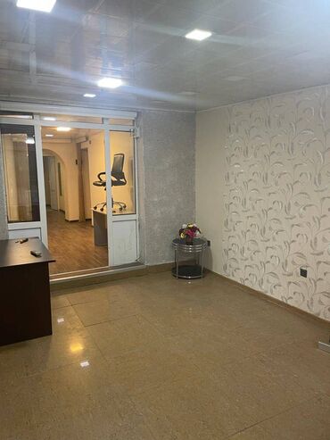 Digər kommersiya daşınmaz əmlakı: Sumqayıt 45 də 3 otaqdan ibarət ibarət obyekt icarəyə verilir. Ofis — 11