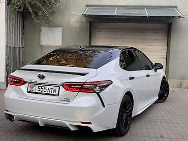 kamri 75: Toyota Camry: 2022 г., 2.5 л, Гибрид, Седан — 2