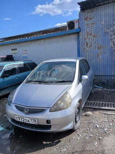 механика коробка: Honda Fit: 2001 г., 1.3 л, Вариатор, Бензин