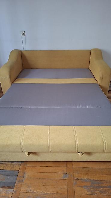sofa: Диван-кровать раскладной, компактный и удобный для ежедневного сна. - — 1