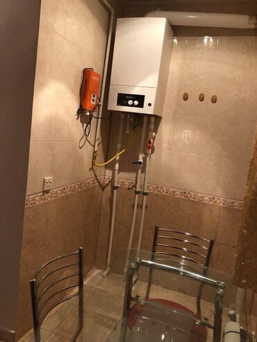 Uzunmüddətli kirayə mənzillər: Xalqlar Dostluğu metrosuna yaxın, 129 saylı məktəbin yanında, 5 — 8