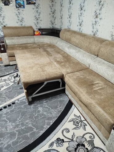 белла мебель: Угловой диван, цвет - Бежевый, Б/у