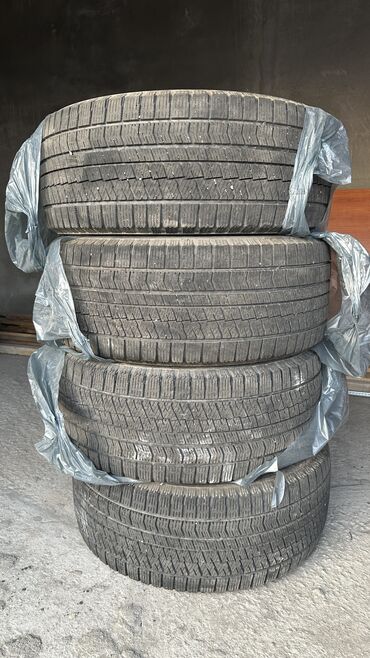 Шины: Шины 245 / 50 / R 18, Зима, Б/у, Комплект, Легковые, Япония, Bridgestone