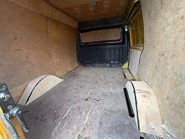 Ford: Ford Transit: 2.5 l | 1996 il Van body type — 12