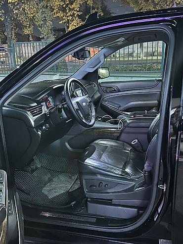 ремонт лобового стекла рядом: Chevrolet Suburban: 2017 г., Внедорожник — 4