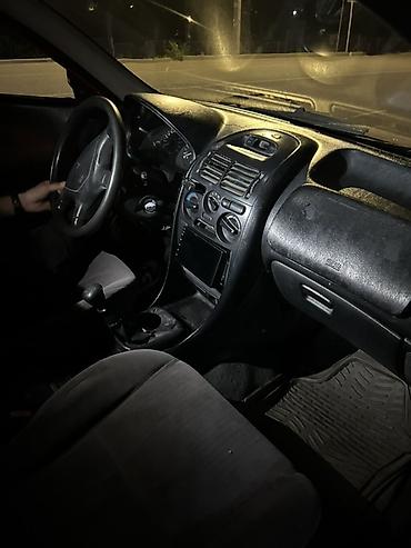 e6 3: Mitsubishi Carisma: 1995 г., 1.6 л, Механика, Бензин, Седан — 6