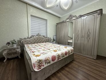 шкаф и комод с зеркалом: Спальный гарнитур, Двуспальная кровать, Шкаф, Комод