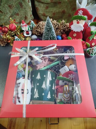 Hədiyyə bağlamaları: Yeni, Ödənişli çatdırılma — 12