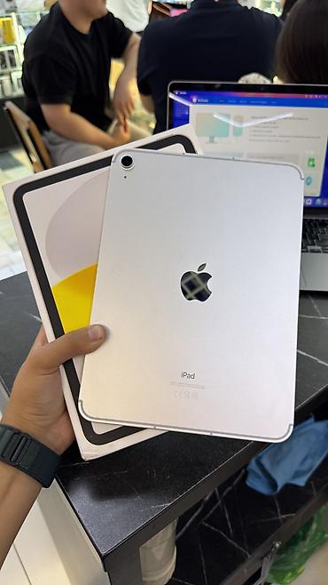 ipad 64: Планшет, Apple, память 256 ГБ, 10" - 11", 5G, Б/у, Детский цвет - Серебристый — 4
