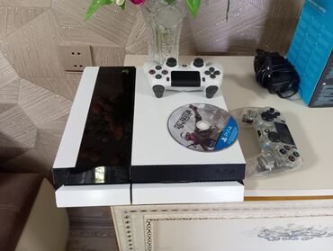 купить playstation 5 в баку: PlayStation 4 
yaxsi veziyetdedir