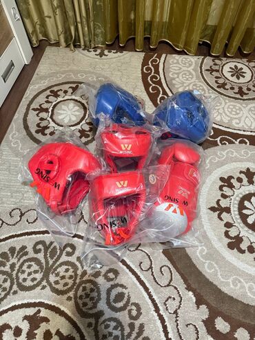 боксерские перчатки цена: Шлем wesing размер M,L-2500 сом
боксерские перчатки wesing-2000 сом