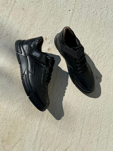 Кроссовки и спортивная обувь: Мужские кроссовки, 43, Новый, цвет - Черный, Платная доставка — 9