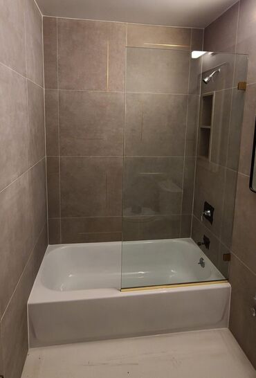 Duş kabinaları, arakəsmələr: Yeni Arakəsmə, Düzbucaqlı, Pulsuz çatdırılma — 12