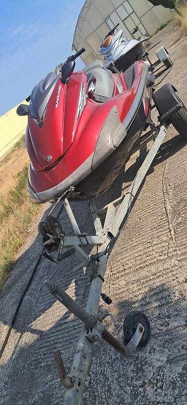 Yamaha Waverunner su motosikleti, treyler ilə birlikdə - Rəng